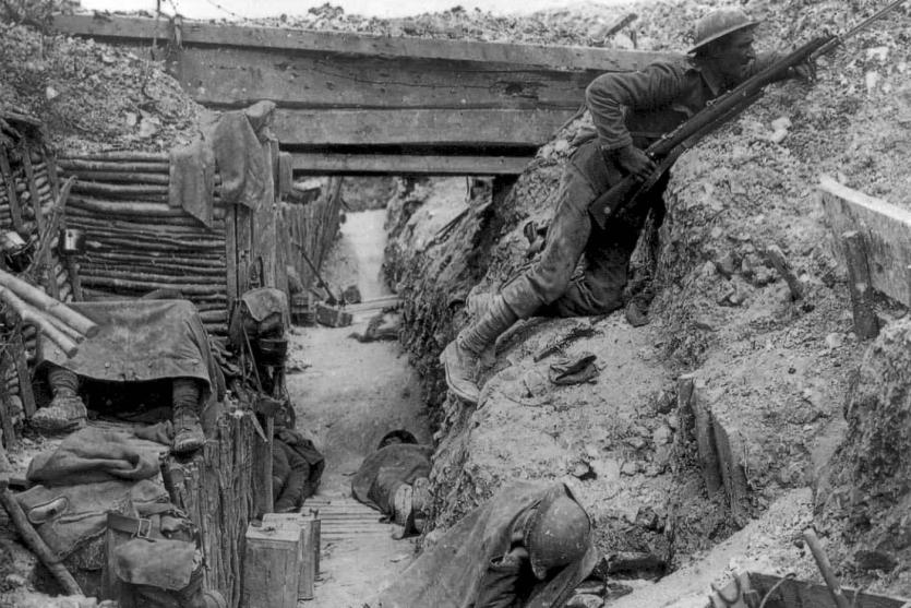 Tranchée britannique dans la Somme, juillet 1916 (Wikimedia - CC)