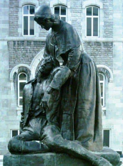 Sculpture : Louis-Philippe Hébert / Photo : Jeangagnon (wikimedia - CC)