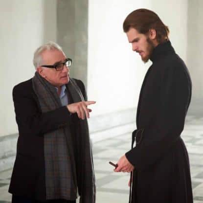 Martin Scorsese et Andrew Garfield sur le plateau du film SILENCE Kerry Brown © 2016 Paramount Pictures.