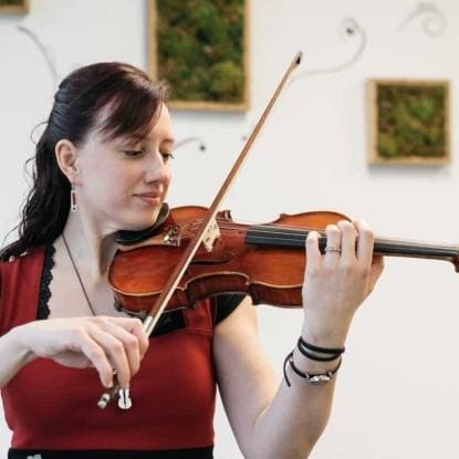Émilie Bélanger par la musique