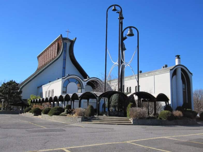 églises modernes