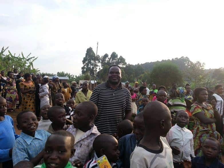 Le père Vincent Machozi, prêtre Assomptionniste (collection de l'auteur)